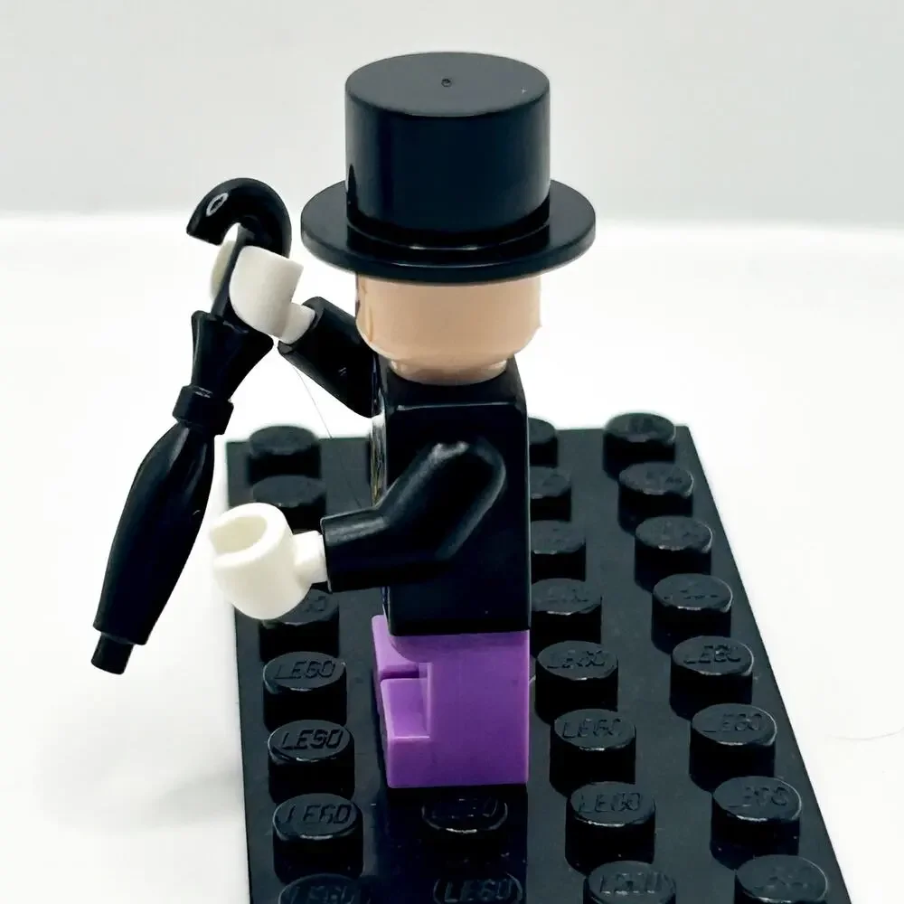LEGO Sh0647 Batman Penguin Minifigure Lavender Legs Bright Vest Villain EUC